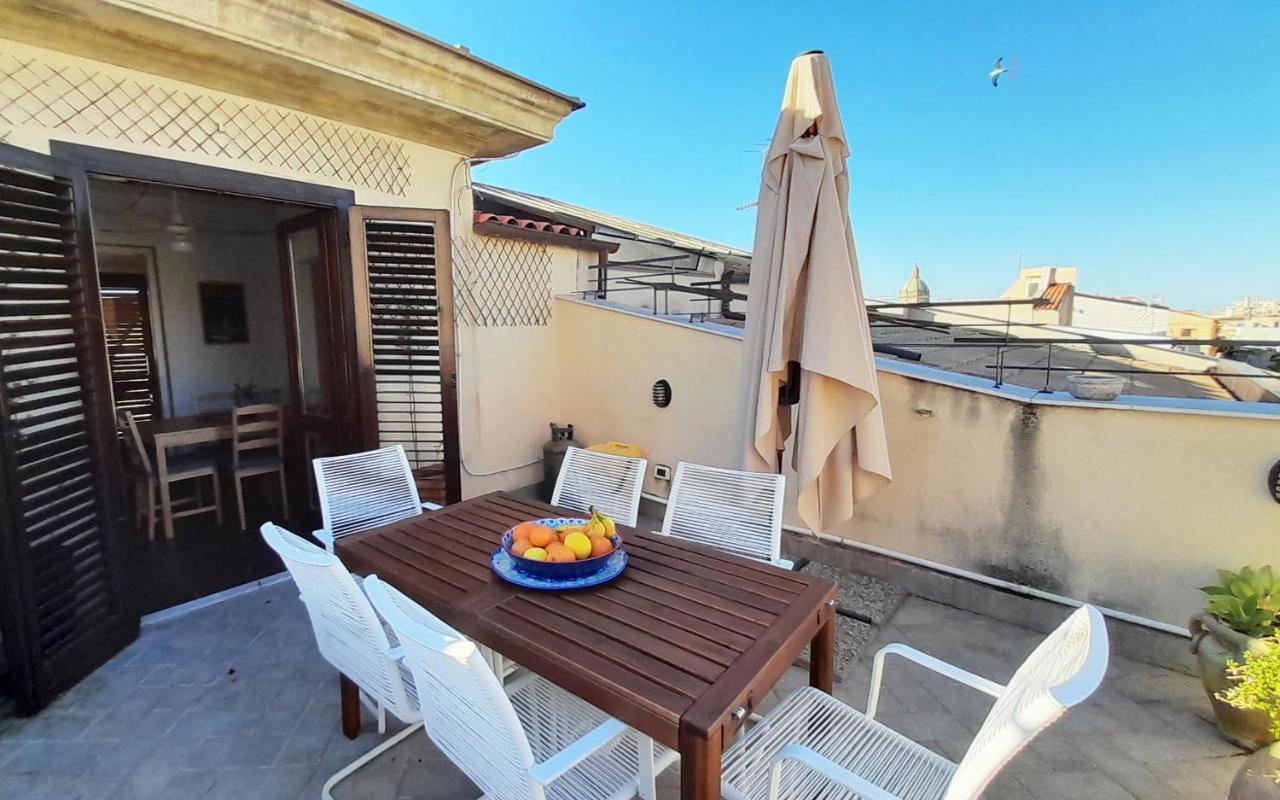 Terrace With View Attic In Old Town Ballarhome Palermo Exterior foto